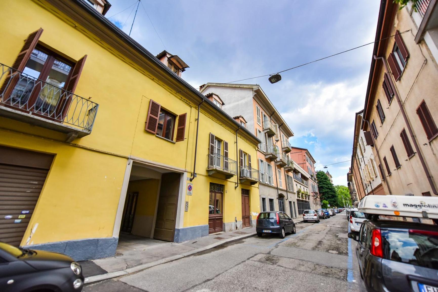 Modern Apartment Piazza Statuto Porta Susa Fs Torino Eksteriør bilde